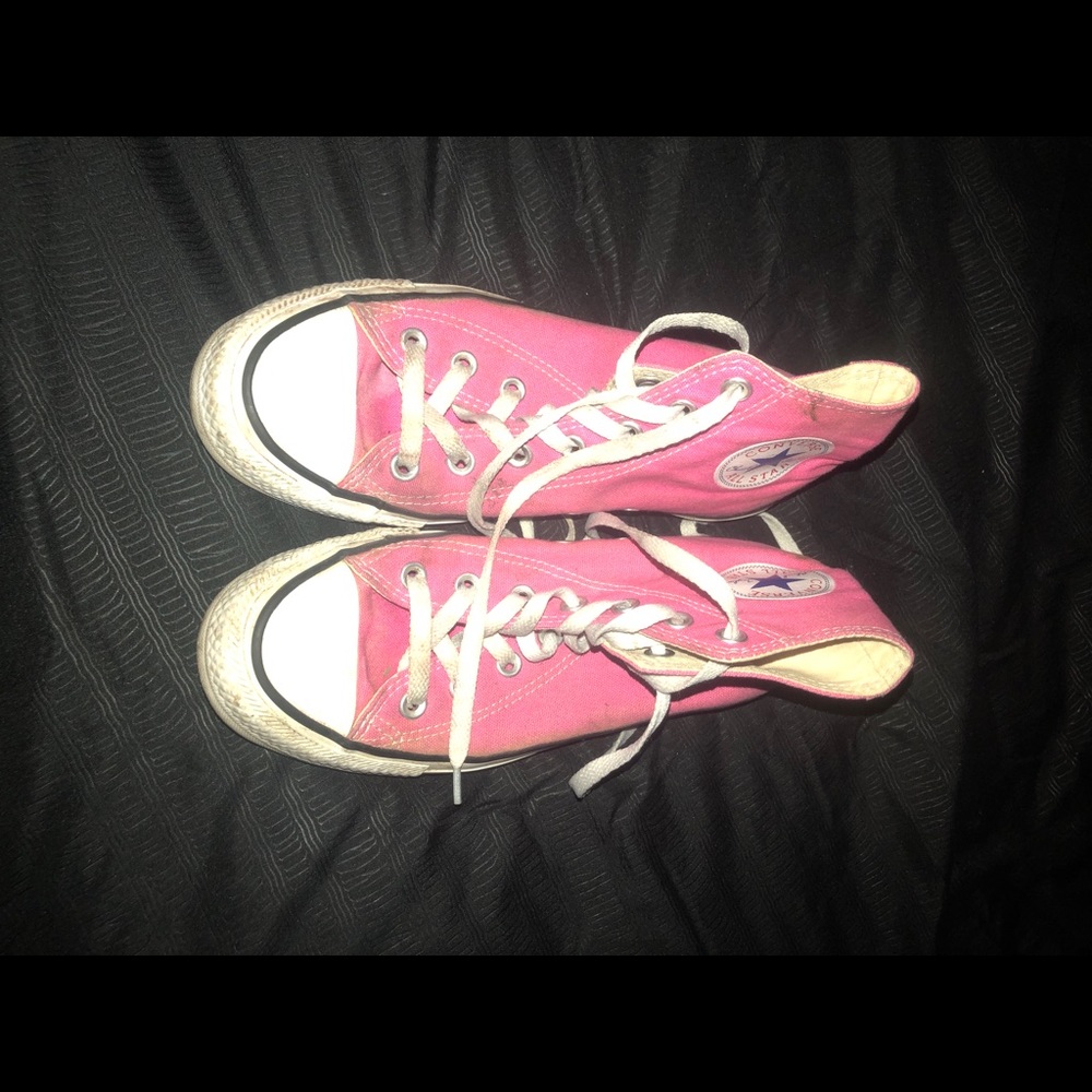 Pink Converse - Picture 3 of 6